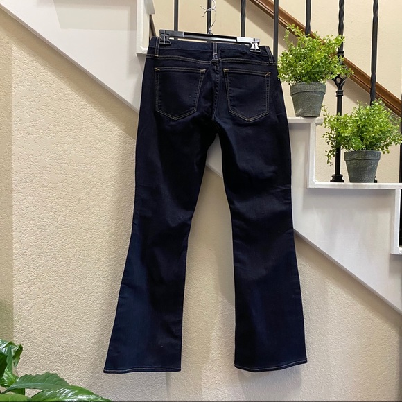 GAP - Curvy Dark Wash Jeans - Picture 4 of 14